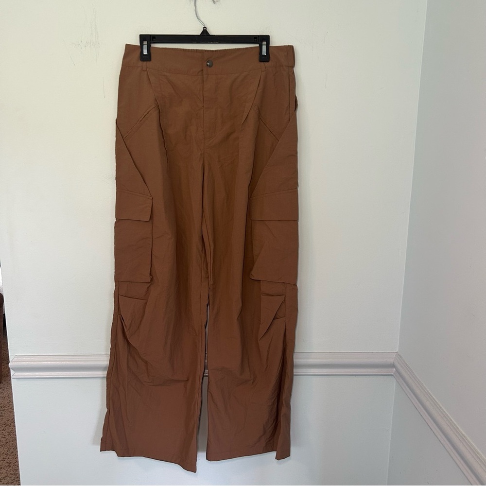 NWT Halara Brown High Waisted Multi-Pocket Wide Leg Cargo Pants Size Medium